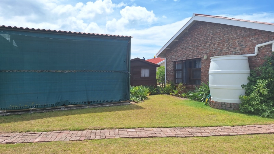 3 Bedroom Property for Sale in Stilbaai Wes Western Cape